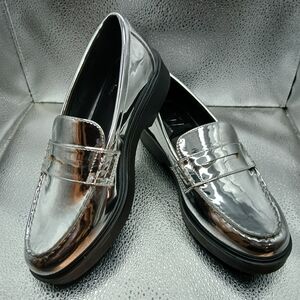 Worthington Metallic Silver Loafers Womens Size 7